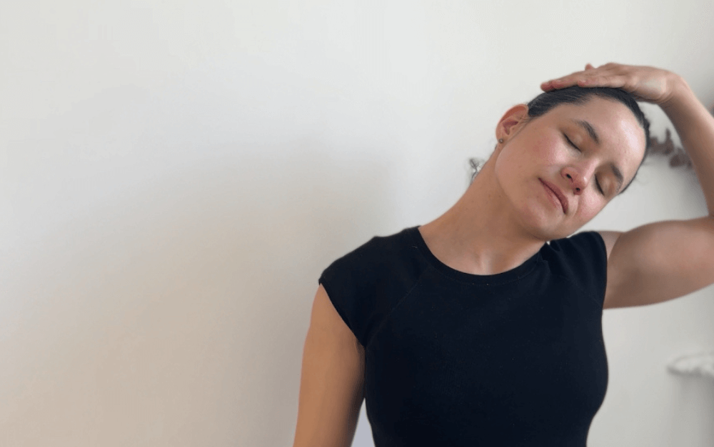 El masaje facial comienza en el cuello
